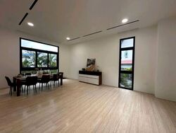 Grove Avenue (D10), Semi-Detached #539658131